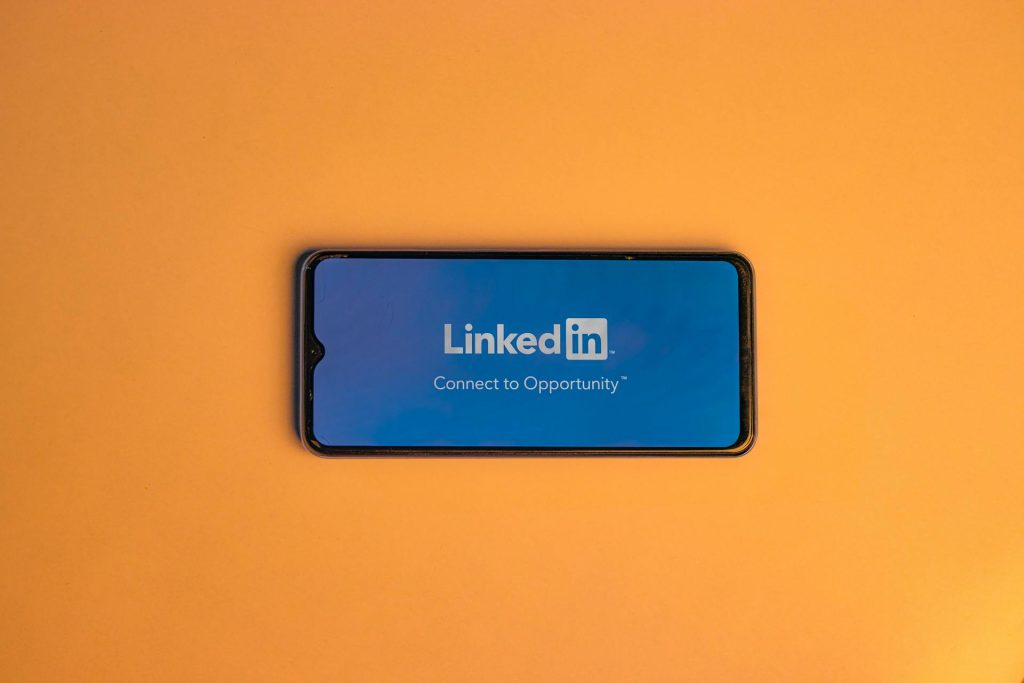 INCORPORATE LINKEDIN INTO YOUR MARKETING STRATEGY
